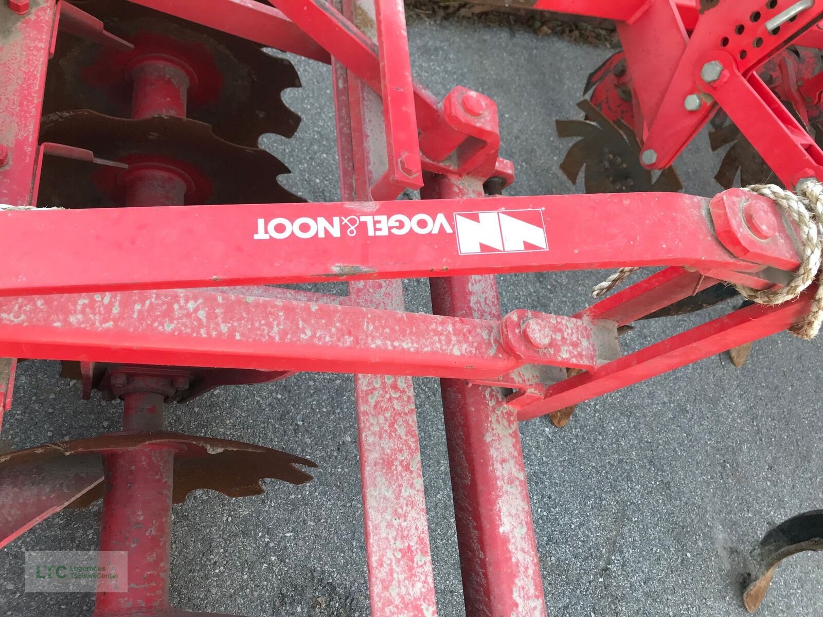 Kreiselegge des Typs Vogel & Noot Weinbauscheibeneggen, Gebrauchtmaschine in Eggendorf (Bild 3)