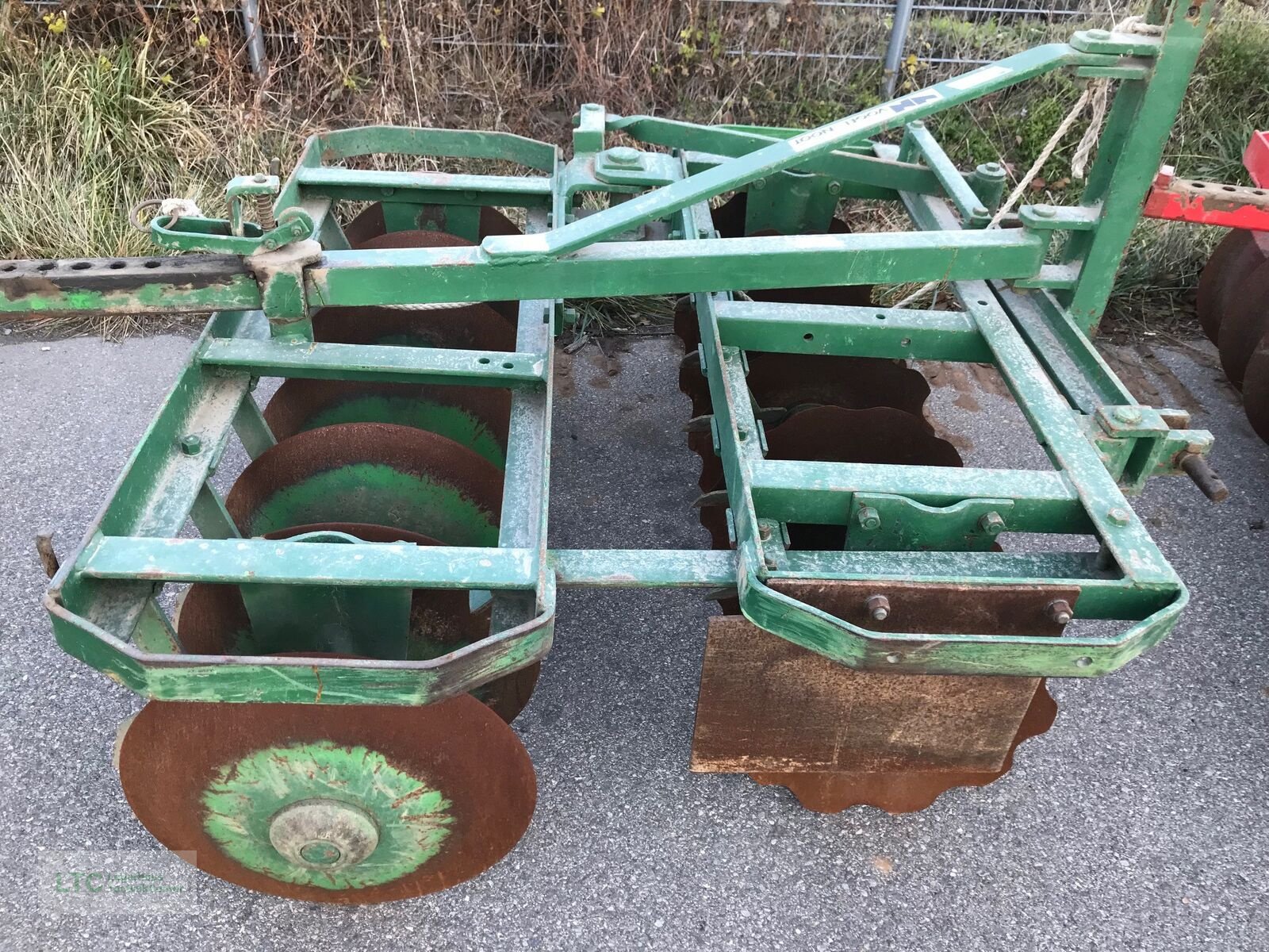 Kreiselegge des Typs Vogel & Noot Weinbauscheibeneggen, Gebrauchtmaschine in Eggendorf (Bild 4)