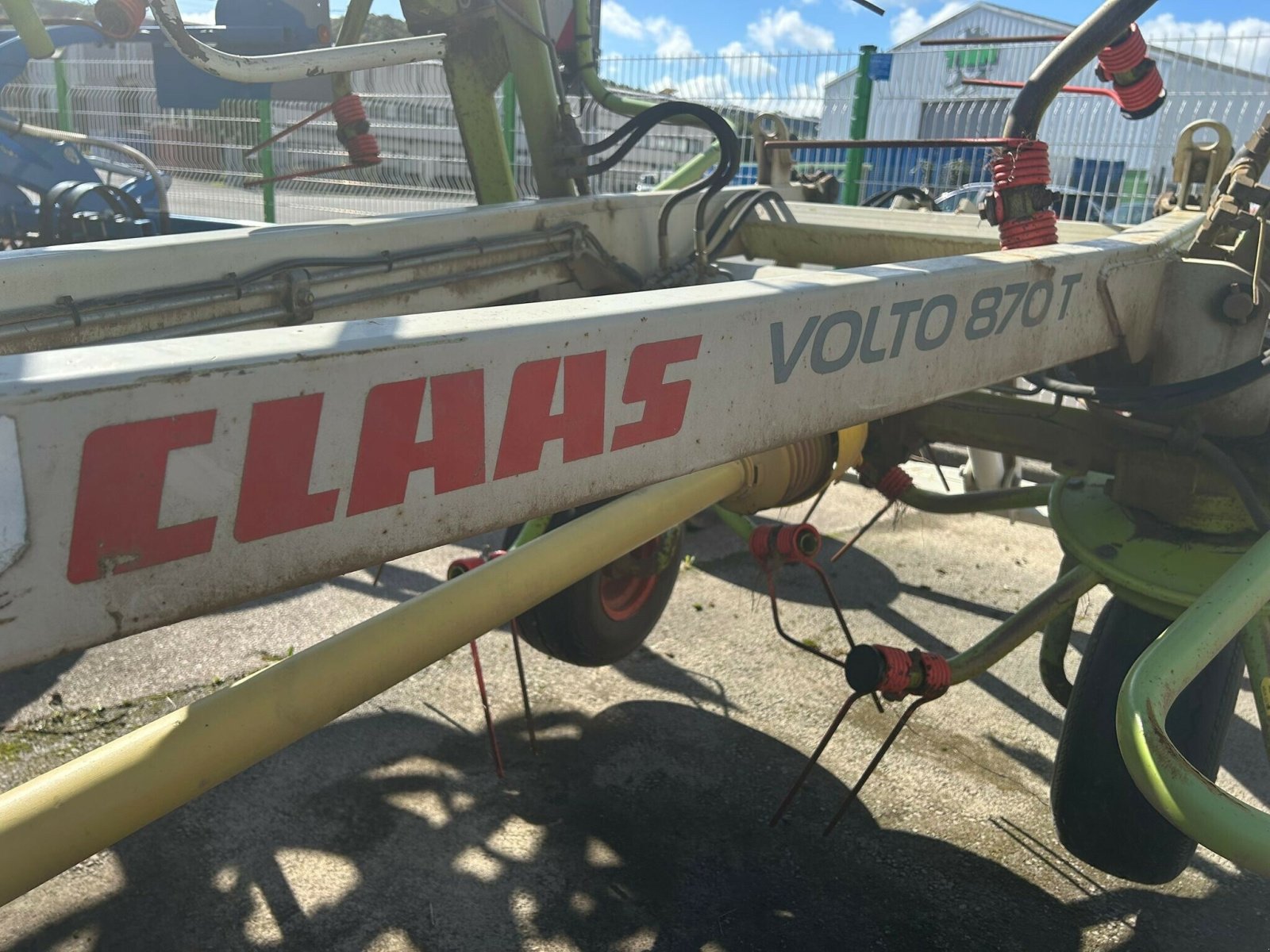 Kreiselheuer of the type CLAAS FANEUSE VOLTO 870T, Gebrauchtmaschine in BLENDECQUES (Picture 10)