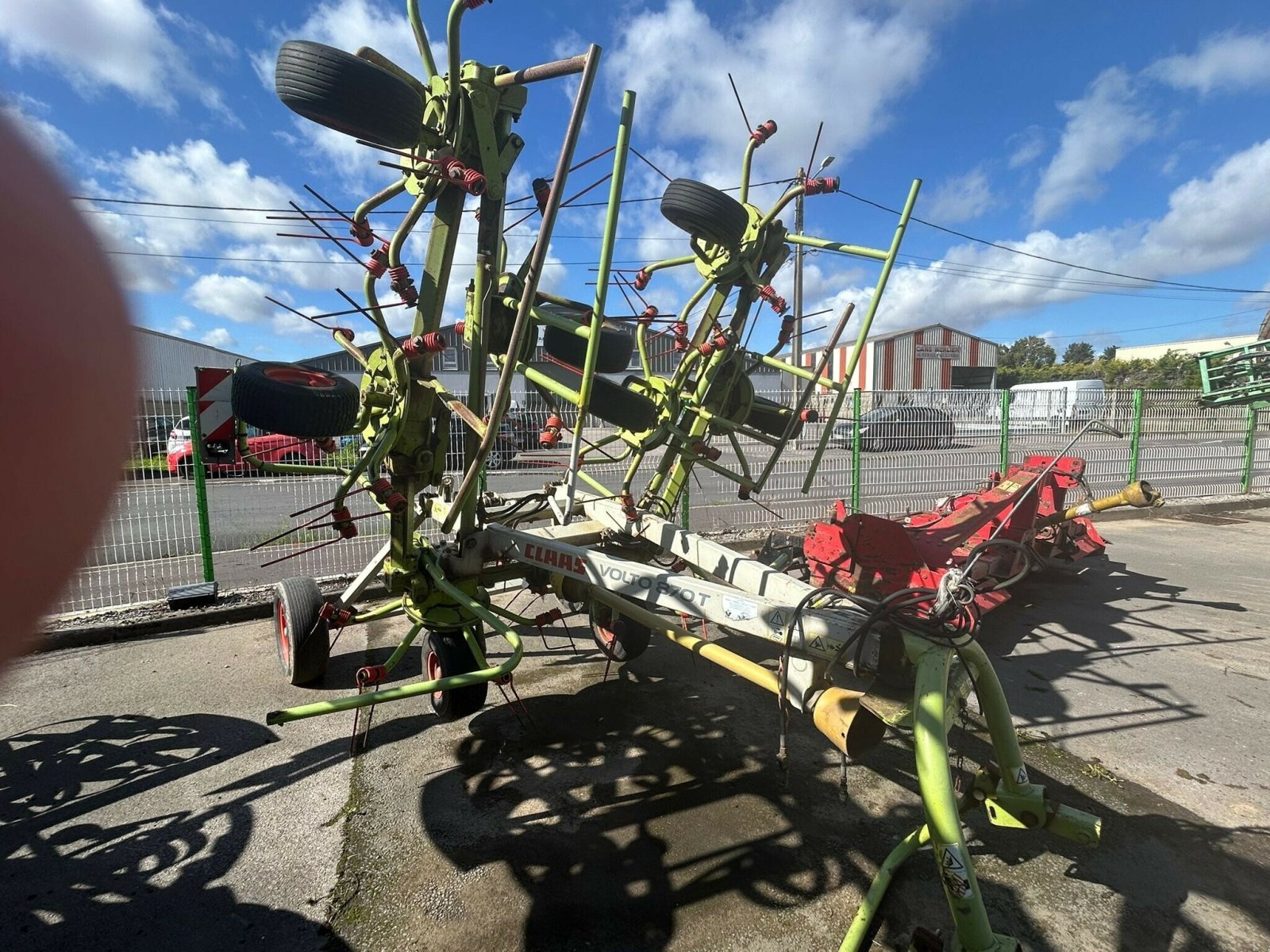 Kreiselheuer of the type CLAAS FANEUSE VOLTO 870T, Gebrauchtmaschine in BLENDECQUES (Picture 3)