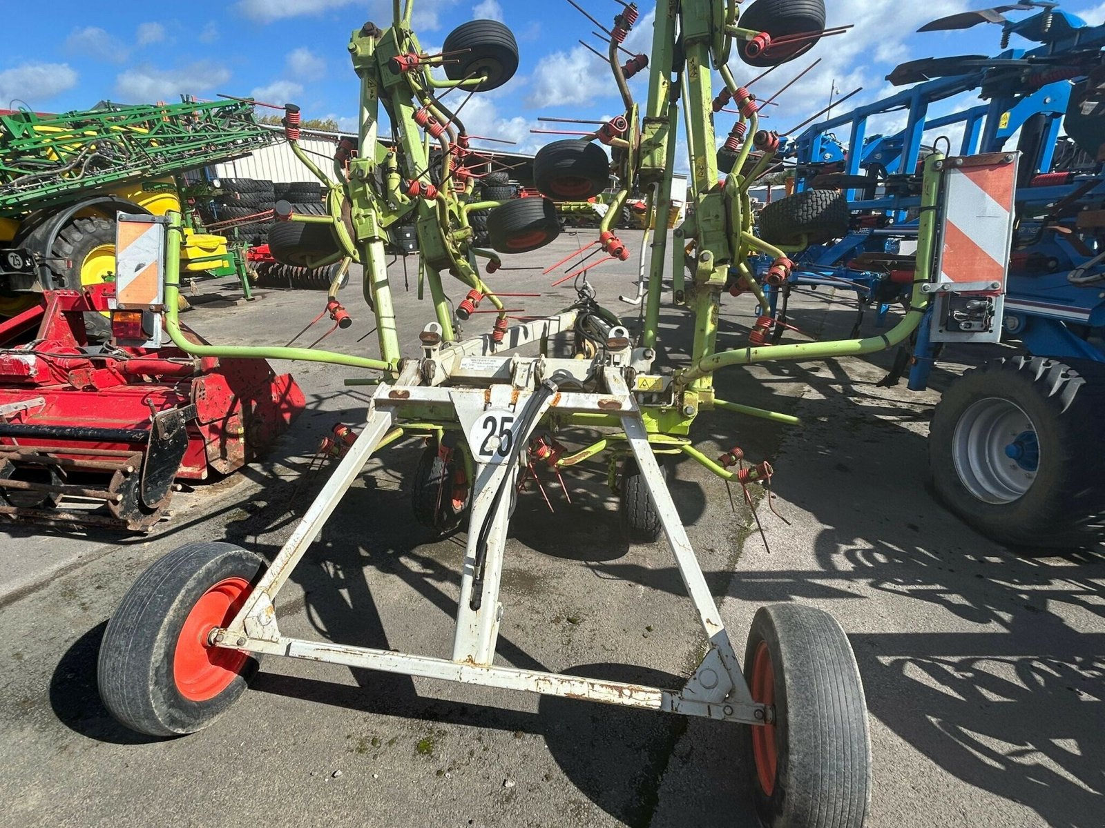 Kreiselheuer of the type CLAAS FANEUSE VOLTO 870T, Gebrauchtmaschine in BLENDECQUES (Picture 7)