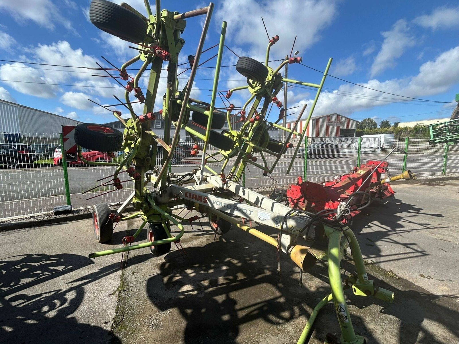 Kreiselheuer of the type CLAAS FANEUSE VOLTO 870T, Gebrauchtmaschine in BLENDECQUES (Picture 4)