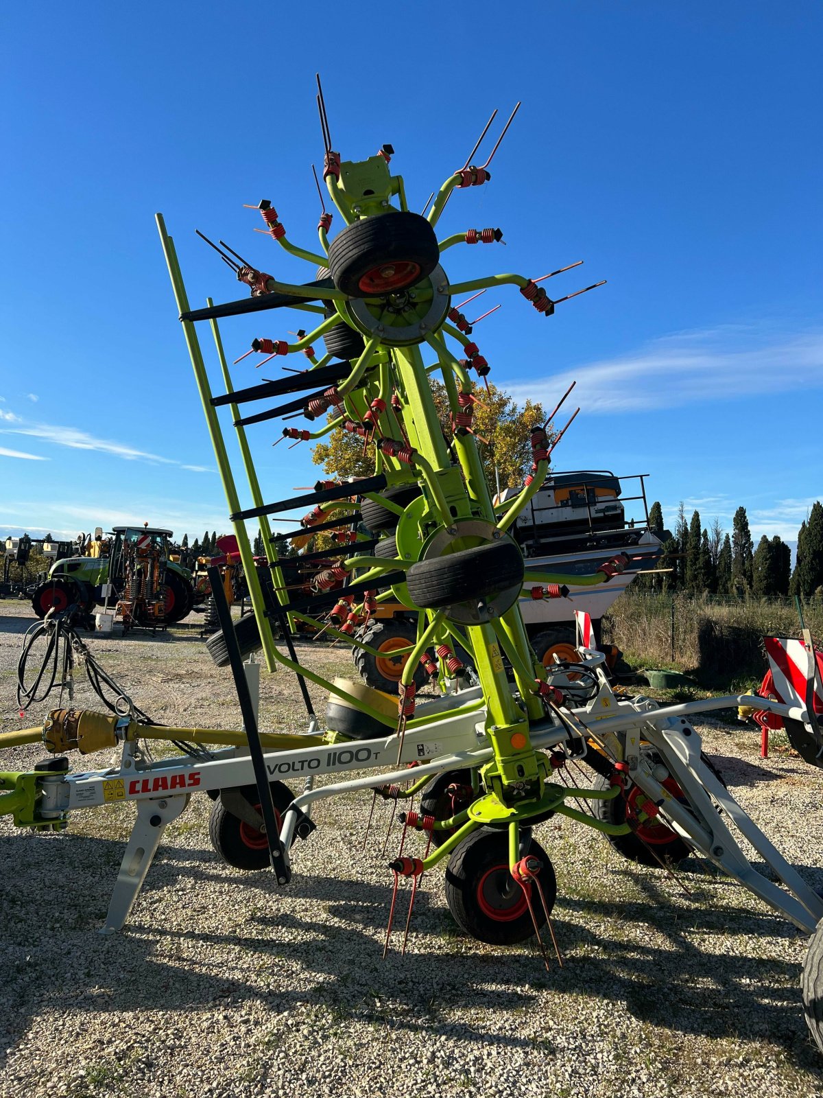 Kreiselheuer des Typs CLAAS VOLTO 1100 T, Gebrauchtmaschine in SAINT ANDIOL (Bild 2)