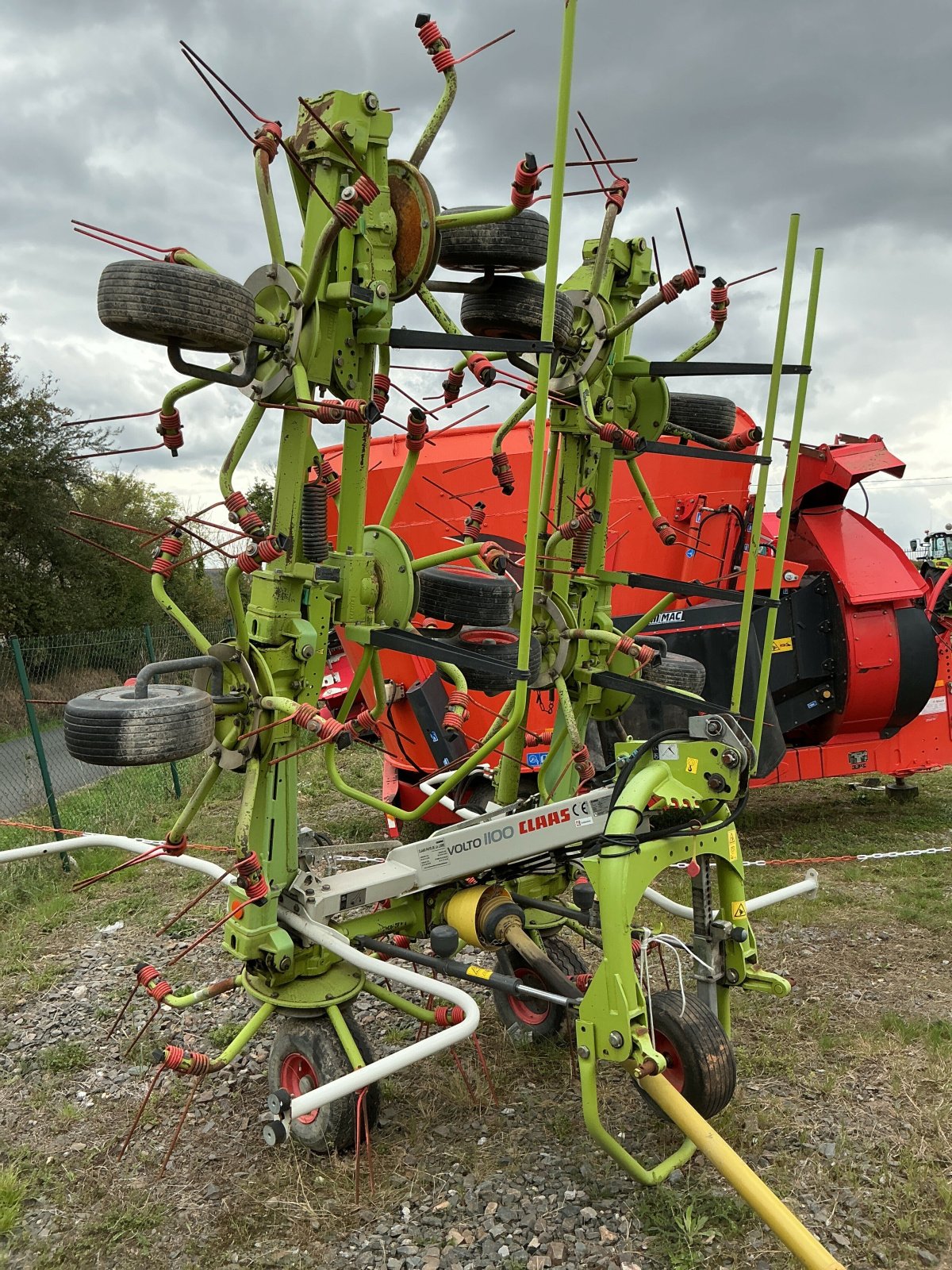 Kreiselheuer typu CLAAS VOLTO 1100, Gebrauchtmaschine v ST CLEMENT DE LA PLACE (Obrázek 2)