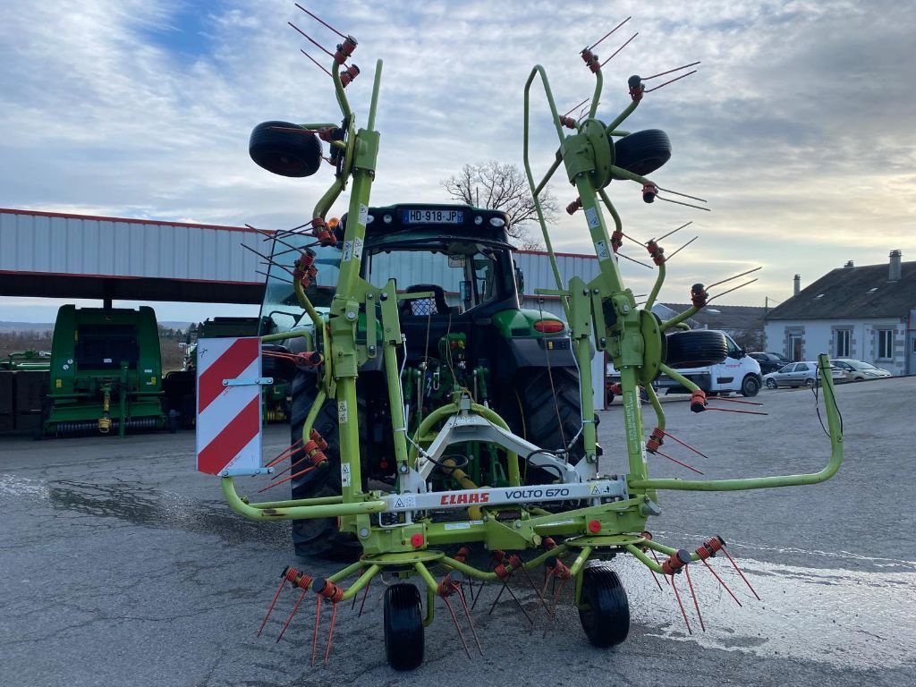 Kreiselheuer του τύπου CLAAS Volto 670, Gebrauchtmaschine σε GUERET (Φωτογραφία 3)