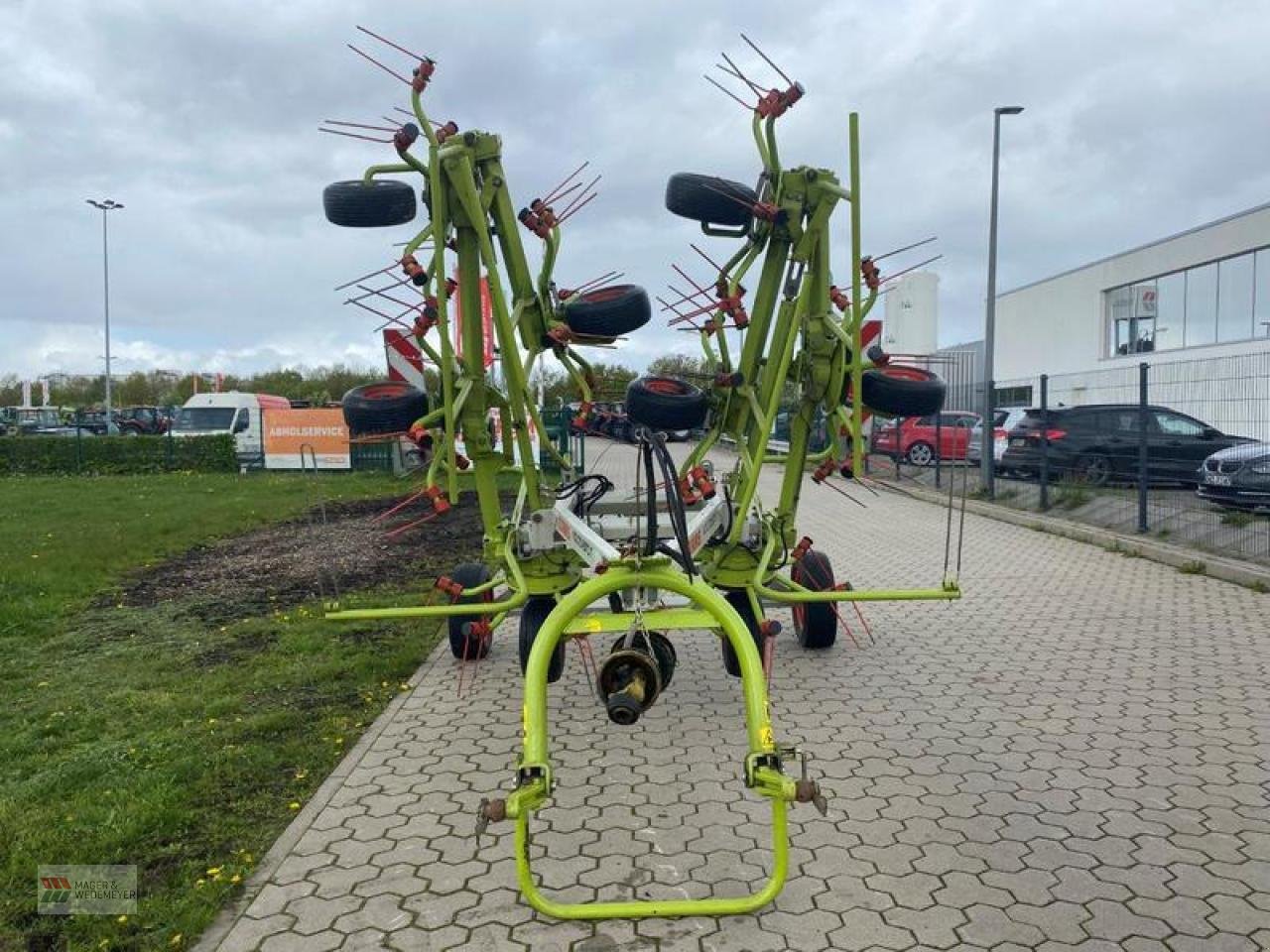 Kreiselheuer des Typs CLAAS VOLTO 870 T MIT FAHRWERK, Gebrauchtmaschine in Oyten (Bild 2)