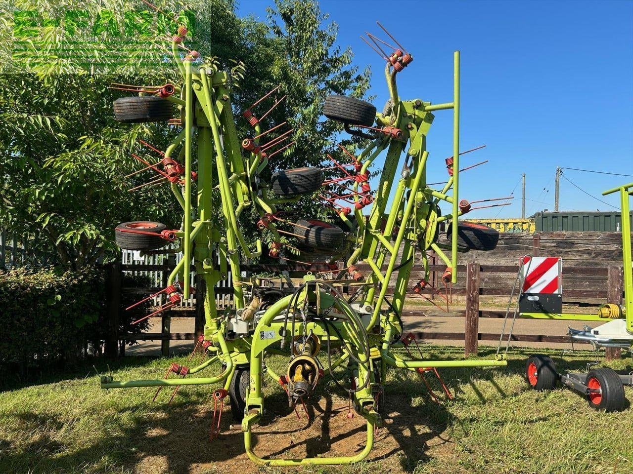 Kreiselheuer от тип CLAAS VOLTO 870, Gebrauchtmaschine в MICHELDEVER, WINCHESTER (Снимка 4)