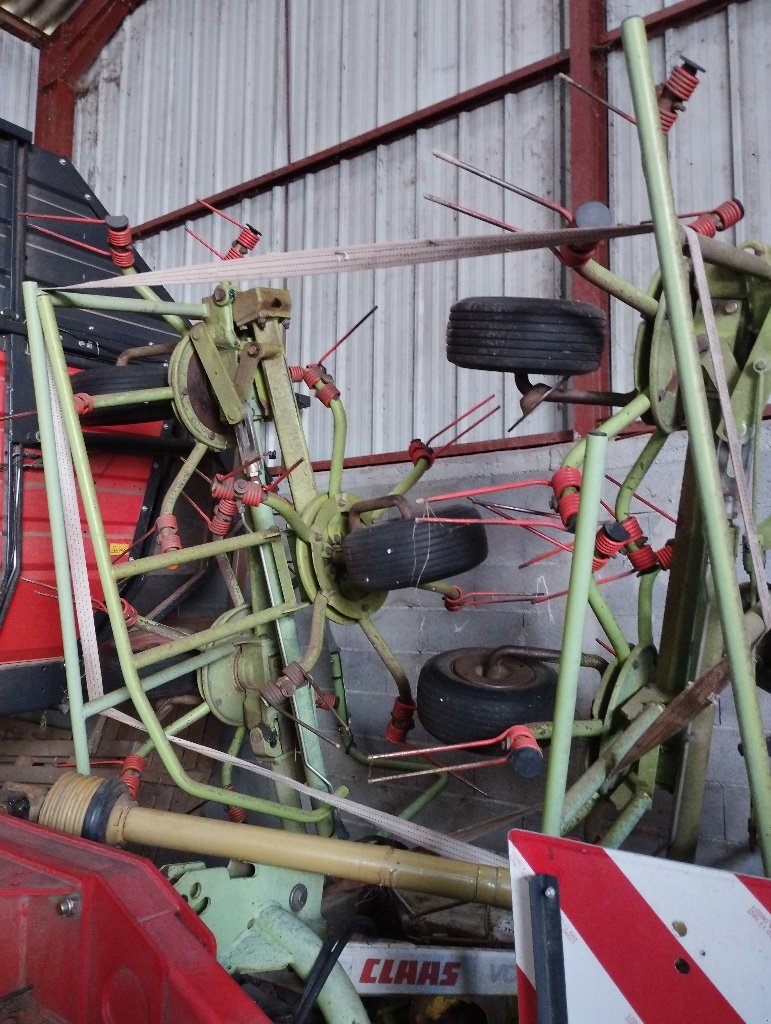 Kreiselheuer des Typs CLAAS Volto 870, Gebrauchtmaschine in Calmont (Bild 3)