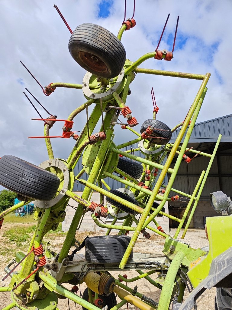 Kreiselheuer of the type CLAAS Volto 870, Gebrauchtmaschine in MORLHON LE HAUT (Picture 6)