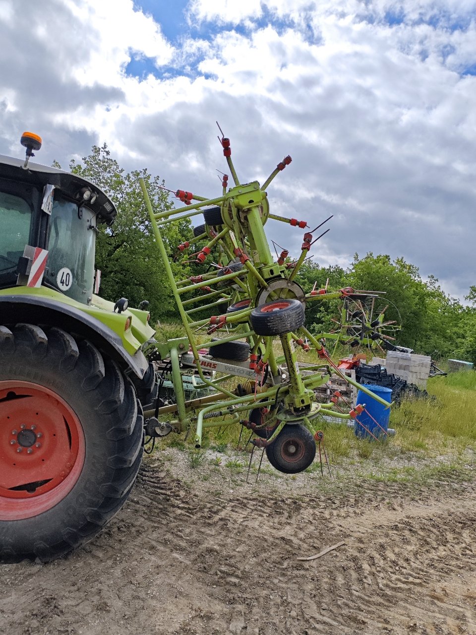 Kreiselheuer of the type CLAAS Volto 870, Gebrauchtmaschine in MORLHON LE HAUT (Picture 1)