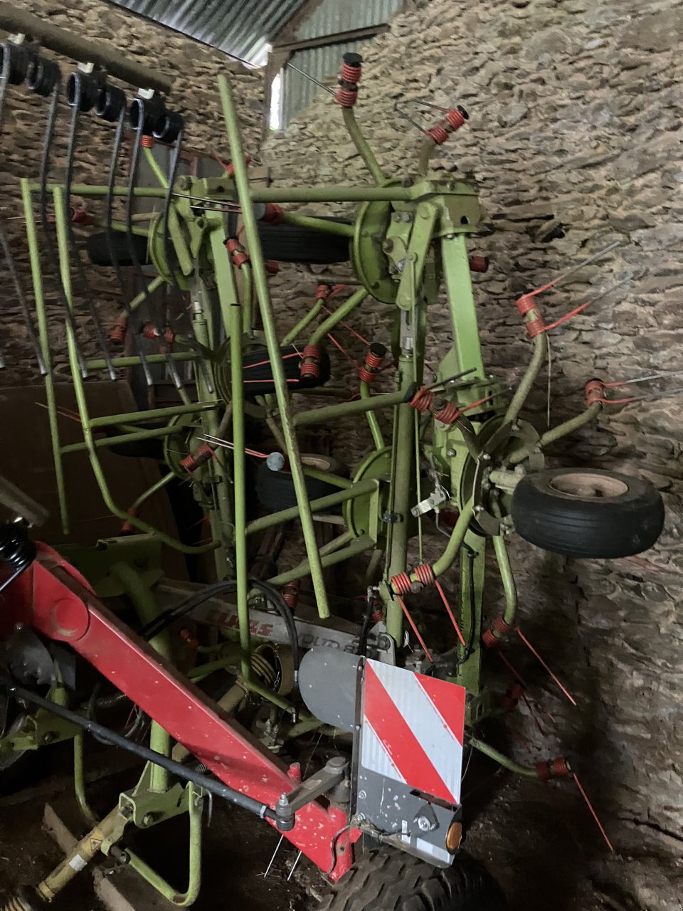 Kreiselheuer of the type CLAAS VOLTO 870, Gebrauchtmaschine in MORLHON LE HAUT (Picture 1)