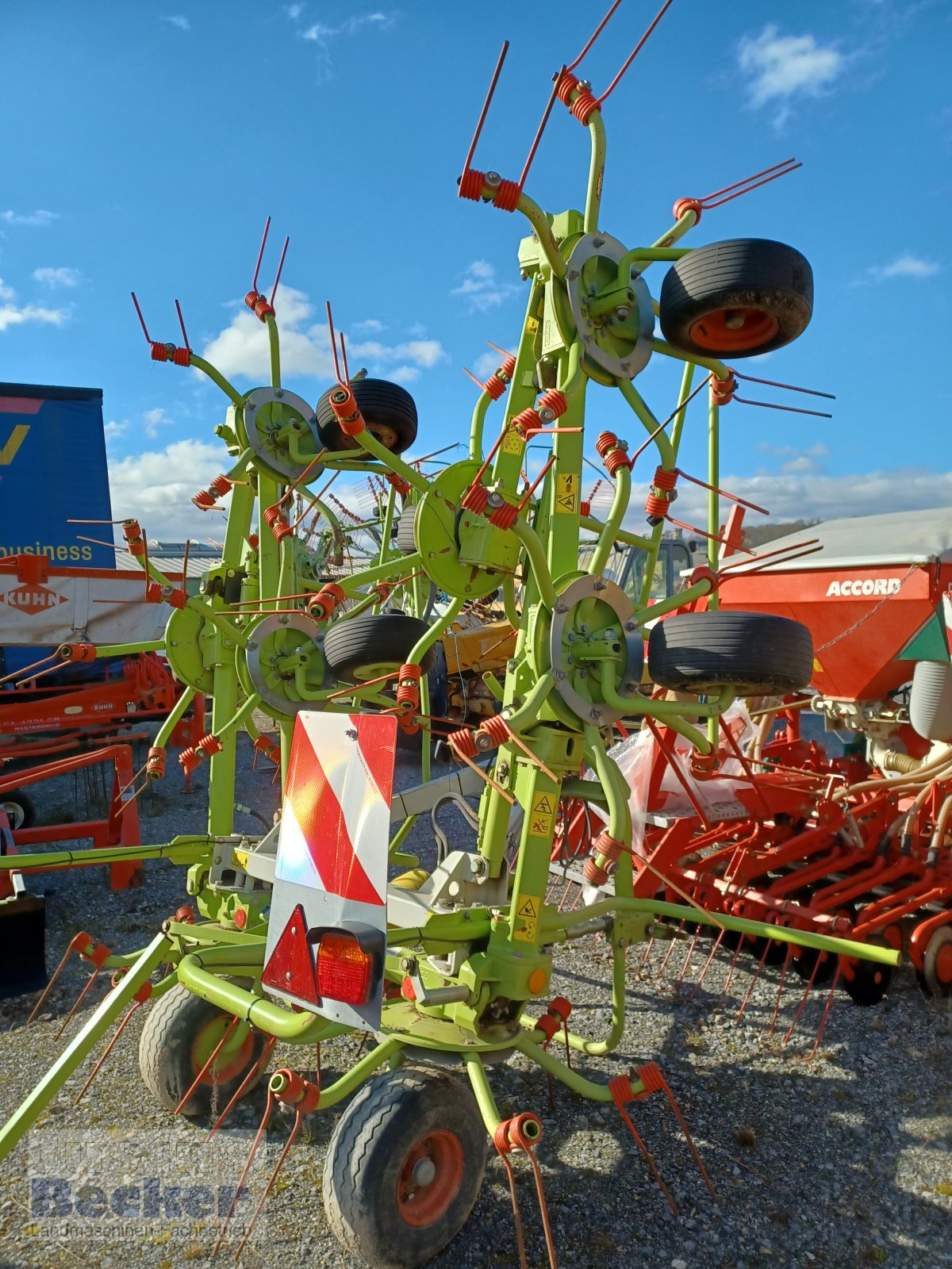 Kreiselheuer des Typs CLAAS Volto 870, Gebrauchtmaschine in Weimar-Niederwalgern (Bild 3)