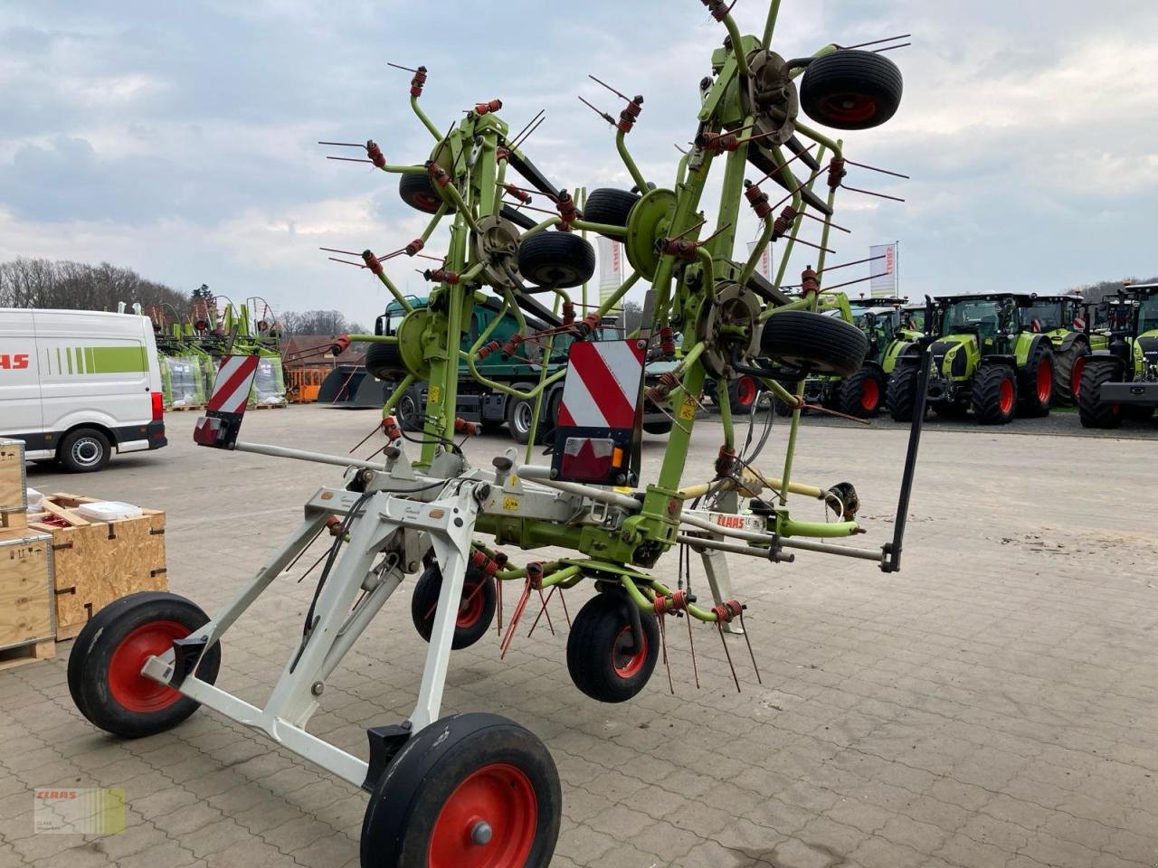 Kreiselheuer des Typs CLAAS VOLTO 900 T Transportfahrwerk, Gebrauchtmaschine in Ankum (Bild 5)