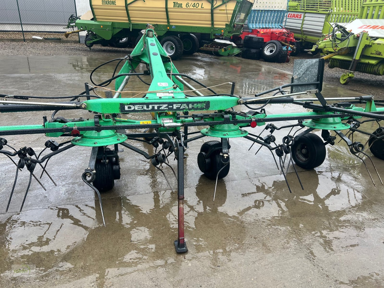 Kreiselheuer tipa Deutz-Fahr KH 3.68 - ein 6-er Kreiselheuer in einem sehr guten Zustand, Gebrauchtmaschine u Burgrieden (Slika 8)