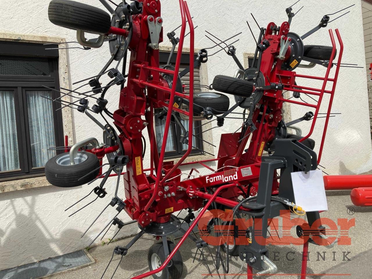 Kreiselheuer of the type Farmland FPM KH 800/8, Neumaschine in Hartkirchen (Picture 1)