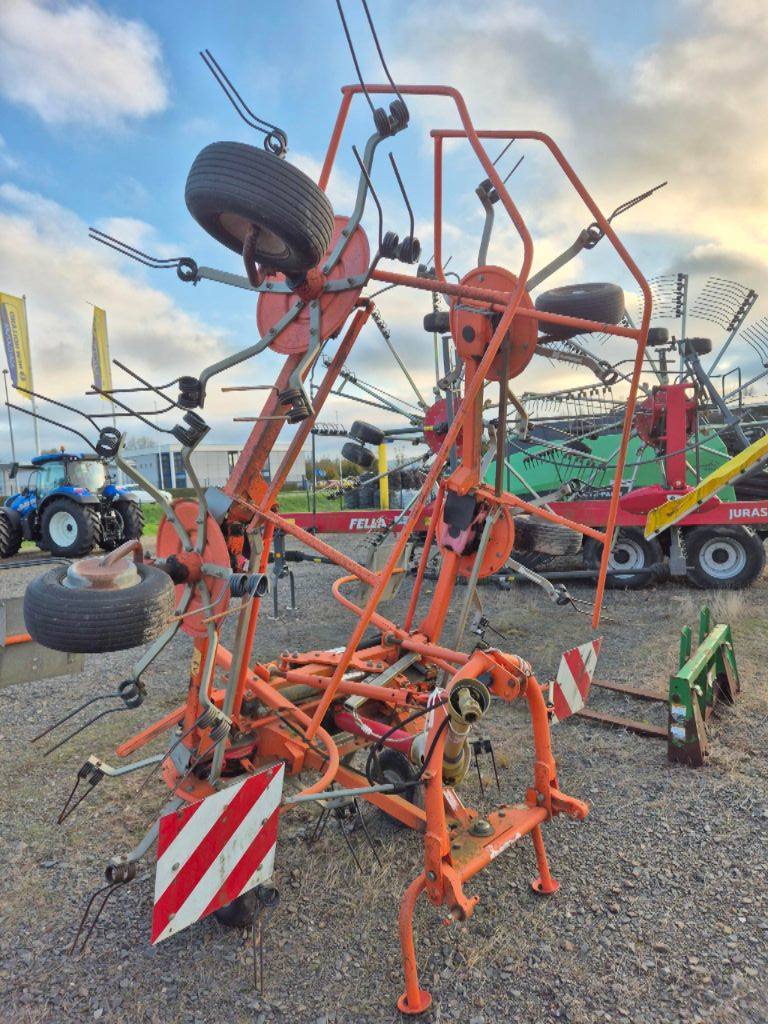 Kreiselheuer des Typs Fella 680D, Gebrauchtmaschine in MORHANGE (Bild 2)