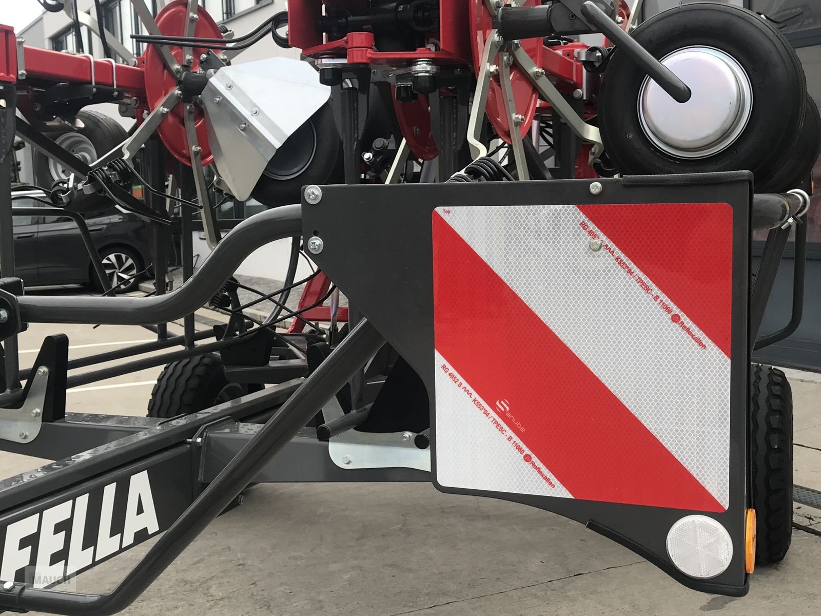 Kreiselheuer des Typs Fella Sanos 11008 Trans, Neumaschine in Burgkirchen (Bild 14)