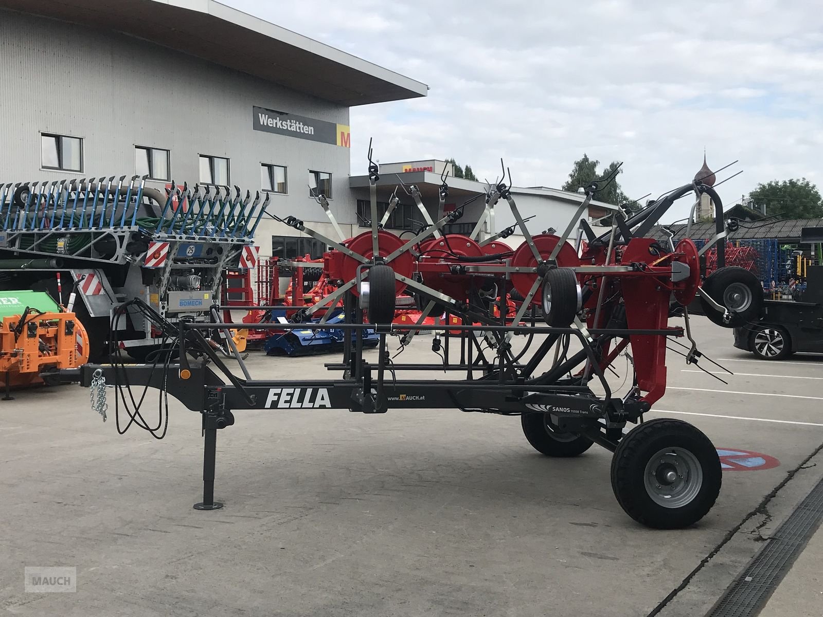 Kreiselheuer des Typs Fella Sanos 11008 Trans, Neumaschine in Burgkirchen (Bild 4)