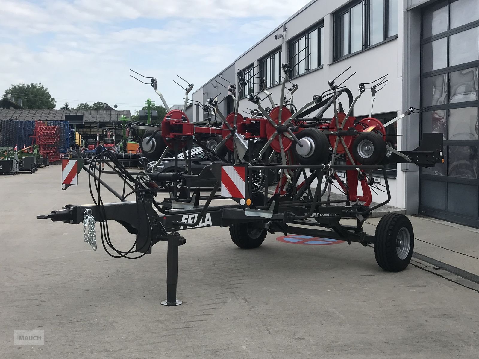 Kreiselheuer des Typs Fella Sanos 11008 Trans, Neumaschine in Burgkirchen (Bild 3)