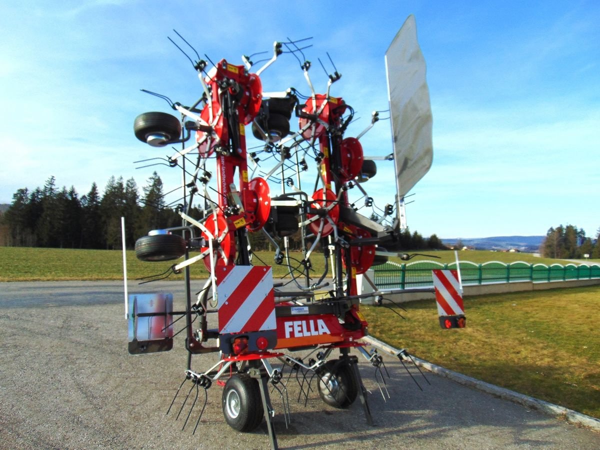 Kreiselheuer des Typs Fella Sanos 11010 DN, Neumaschine in Neukirchen am Walde  (Bild 3)