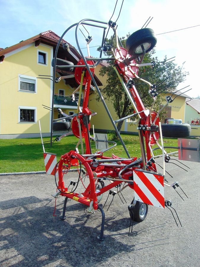 Kreiselheuer des Typs Fella SANOS 6606 DN, Neumaschine in Neukirchen am Walde  (Bild 1)