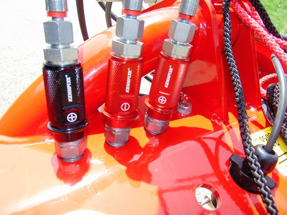 Kreiselheuer des Typs Fella Sanos 8608 DN, Neumaschine in Neukirchen am Walde  (Bild 3)