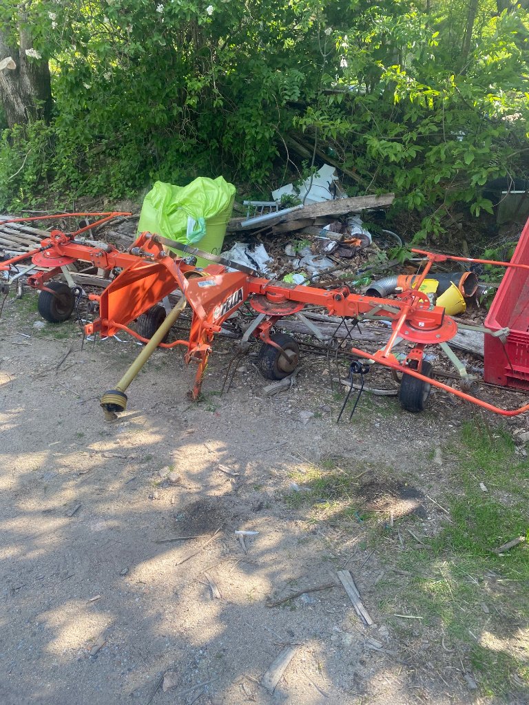 Kreiselheuer typu Fella TH 400 PS, Gebrauchtmaschine v VERNOUX EN VIVARAIS (Obrázek 3)