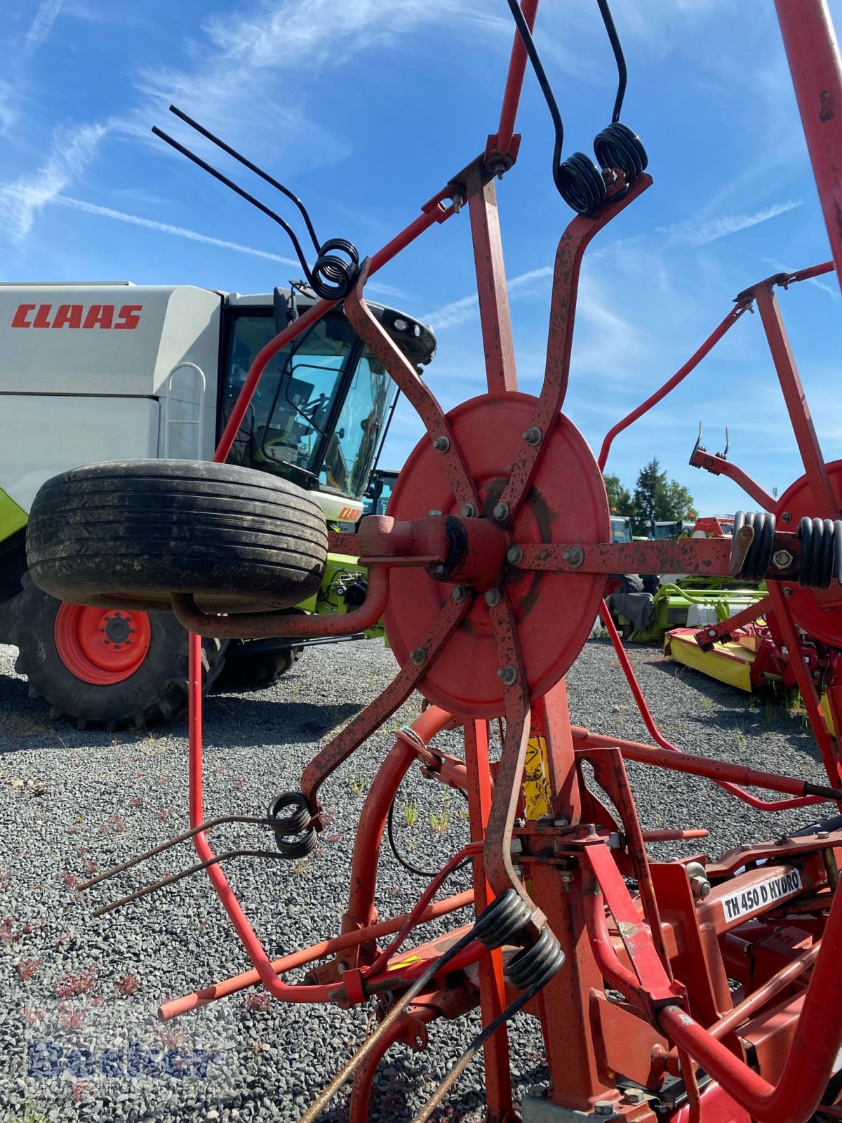 Kreiselheuer des Typs Fella TH 450 DHY, Gebrauchtmaschine in Weimar-Niederwalgern (Bild 2)