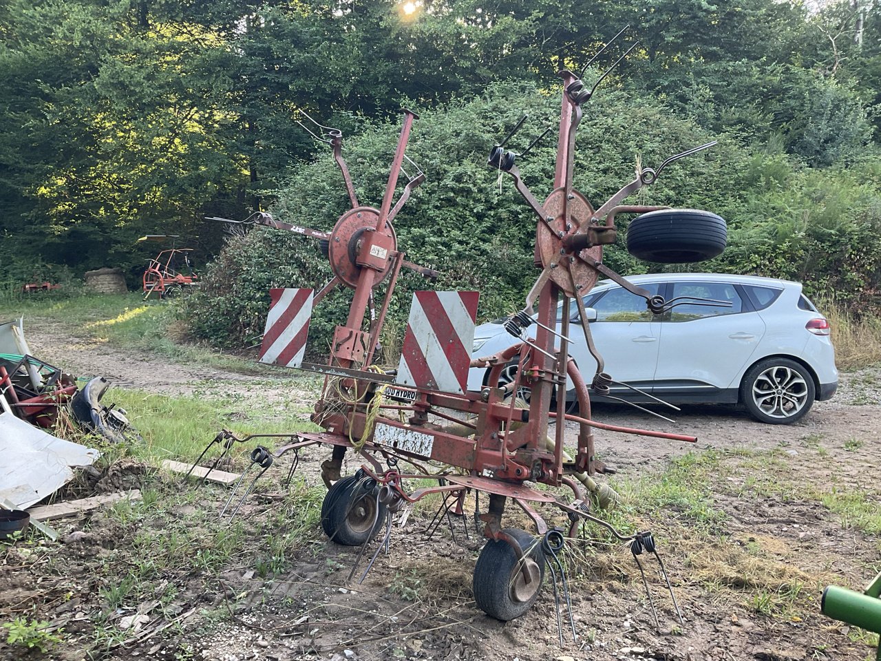 Kreiselheuer типа Fella TH 540 hydro, Gebrauchtmaschine в MORLHON LE HAUT (Фотография 3)