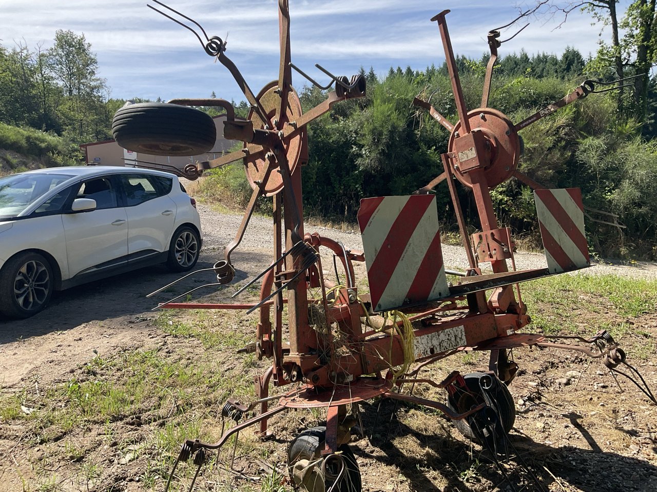 Kreiselheuer типа Fella TH 540 hydro, Gebrauchtmaschine в MORLHON LE HAUT (Фотография 4)