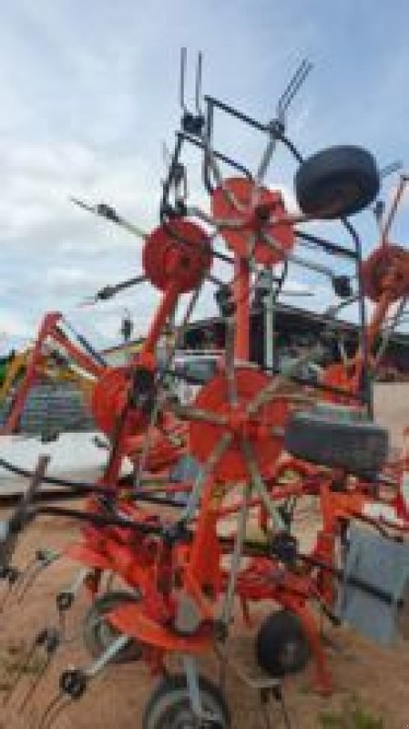 Kreiselheuer des Typs Fella TH 680 Hydro, Gebrauchtmaschine in CIVENS (Bild 1)