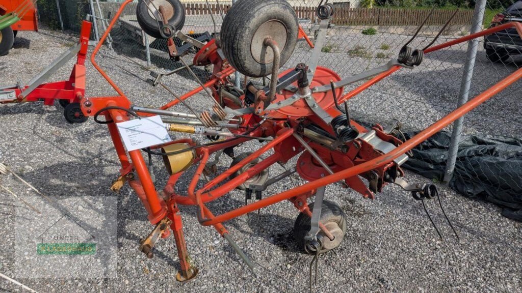 Kreiselheuer of the type Fella TN 400, Gebrauchtmaschine in Schlitters (Picture 1)