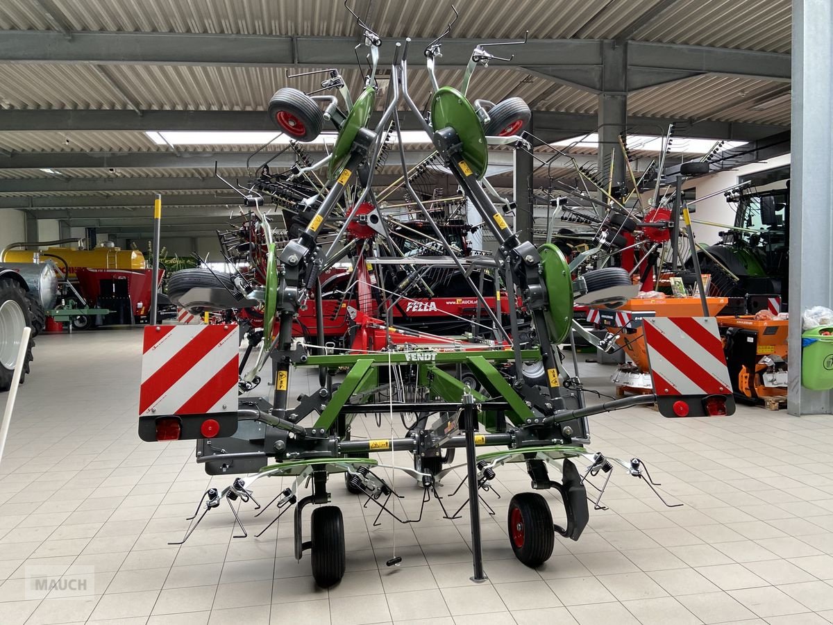 Kreiselheuer des Typs Fendt Lotus 770, Neumaschine in Burgkirchen (Bild 4)