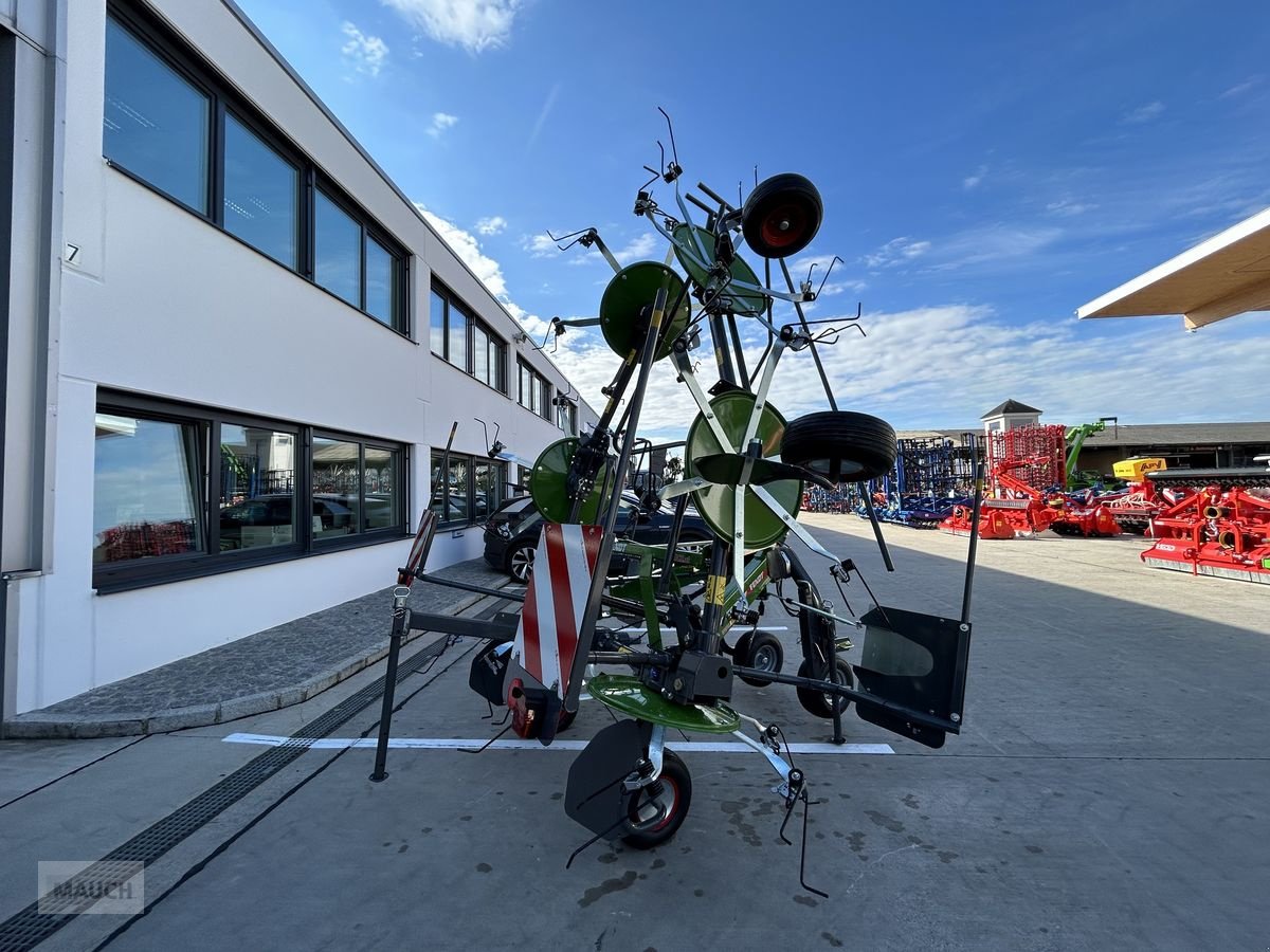 Kreiselheuer of the type Fendt Lotus 770, Neumaschine in Burgkirchen (Picture 8)