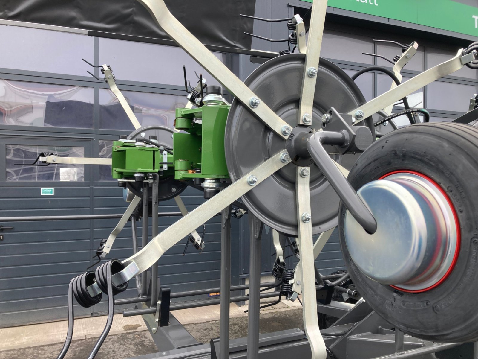 Kreiselheuer des Typs Fendt Twister 11008 T, Gebrauchtmaschine in Wülfershausen an der Saale (Bild 11)