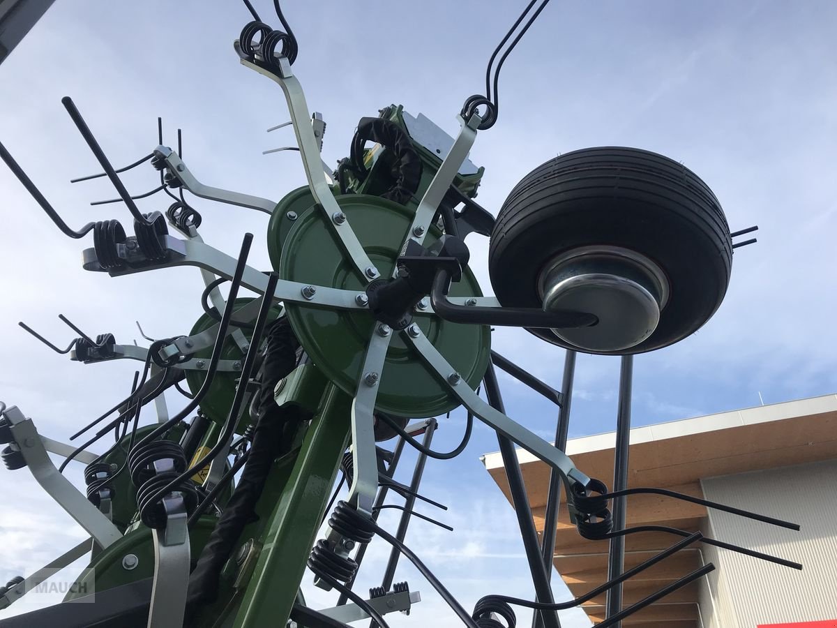 Kreiselheuer of the type Fendt Twister 11010 DN, Neumaschine in Burgkirchen (Picture 5)
