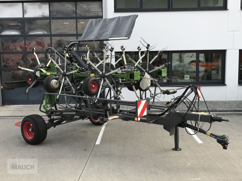 Kreiselheuer of the type Fendt Twister 13010 T, Neumaschine in Burgkirchen (Picture 1)