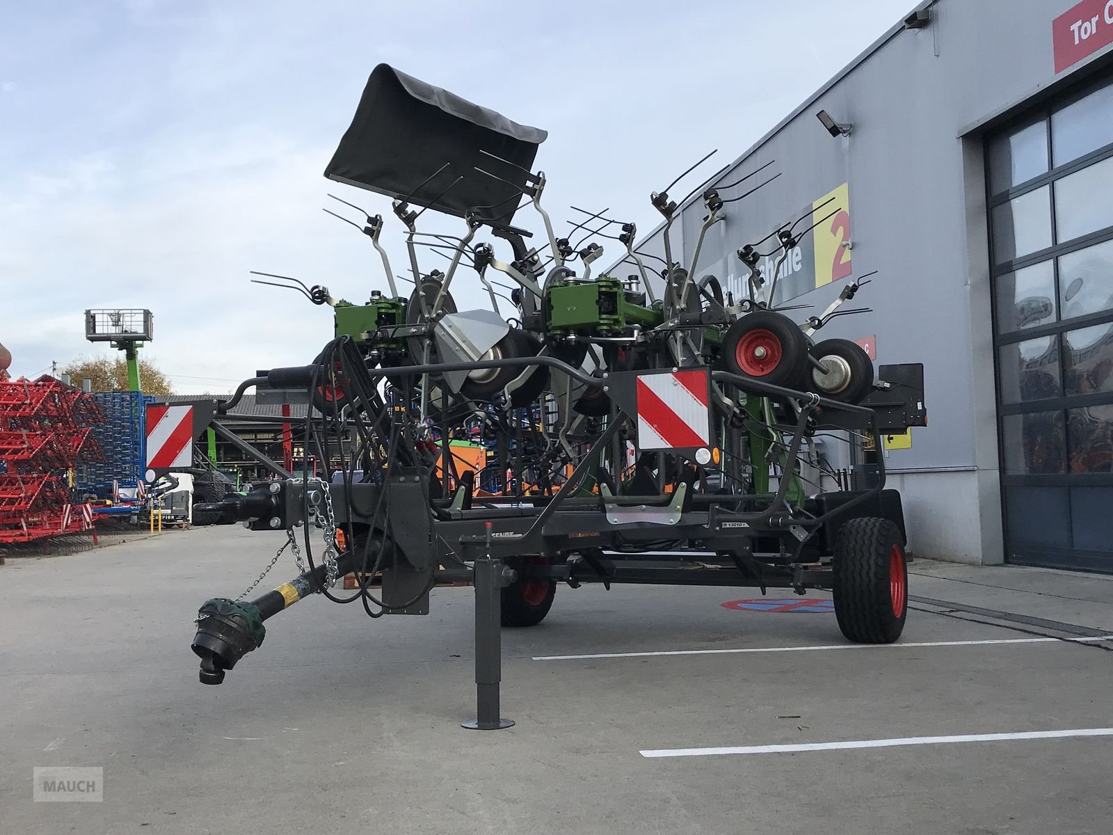 Kreiselheuer des Typs Fendt Twister 13010 T, Neumaschine in Burgkirchen (Bild 4)