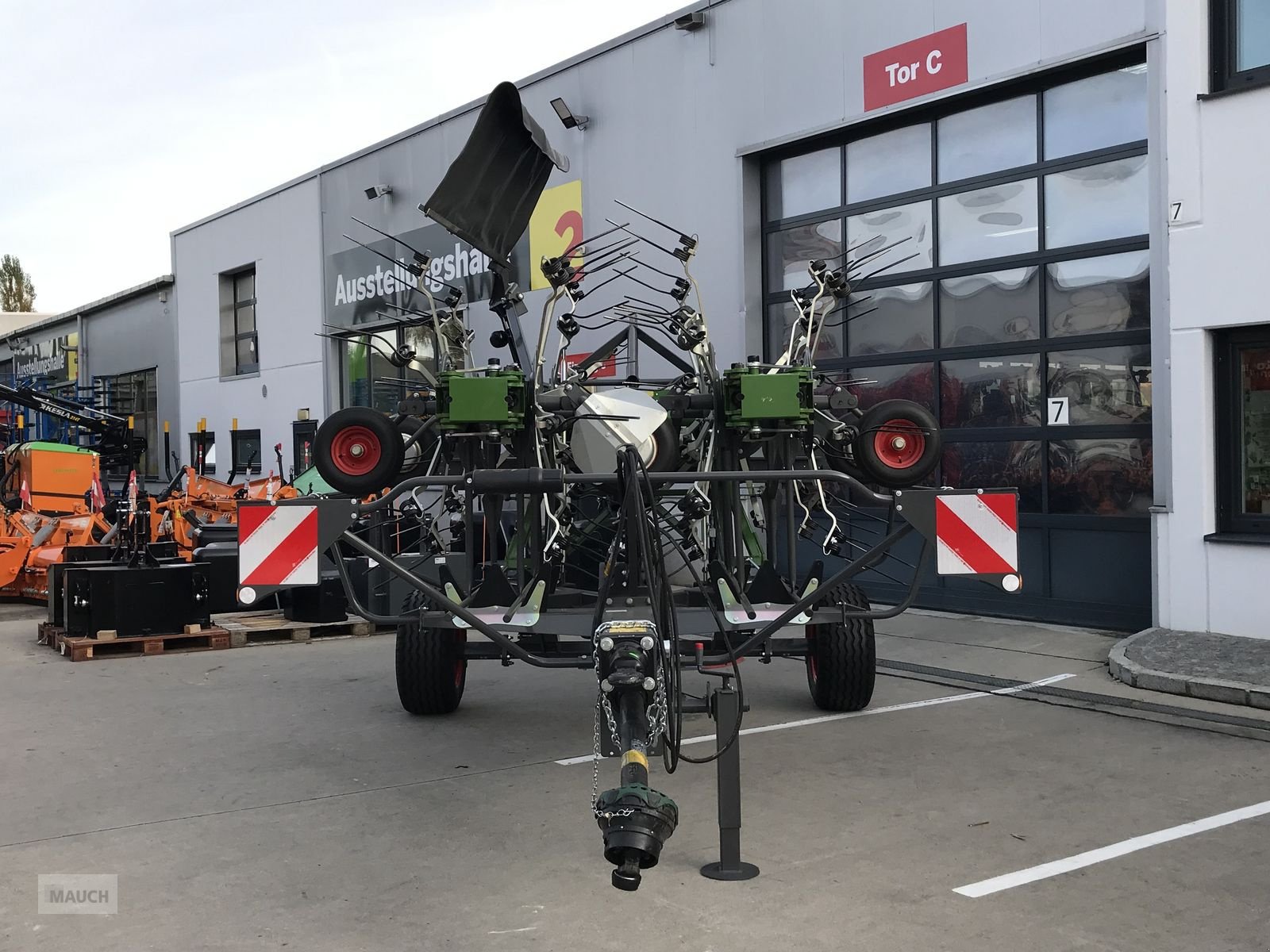 Kreiselheuer des Typs Fendt Twister 13010 T, Neumaschine in Burgkirchen (Bild 3)