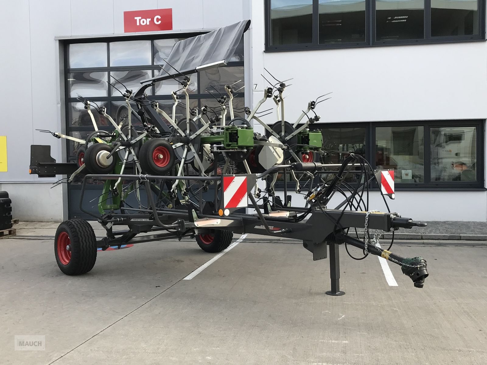Kreiselheuer des Typs Fendt Twister 13010 T, Neumaschine in Burgkirchen (Bild 2)