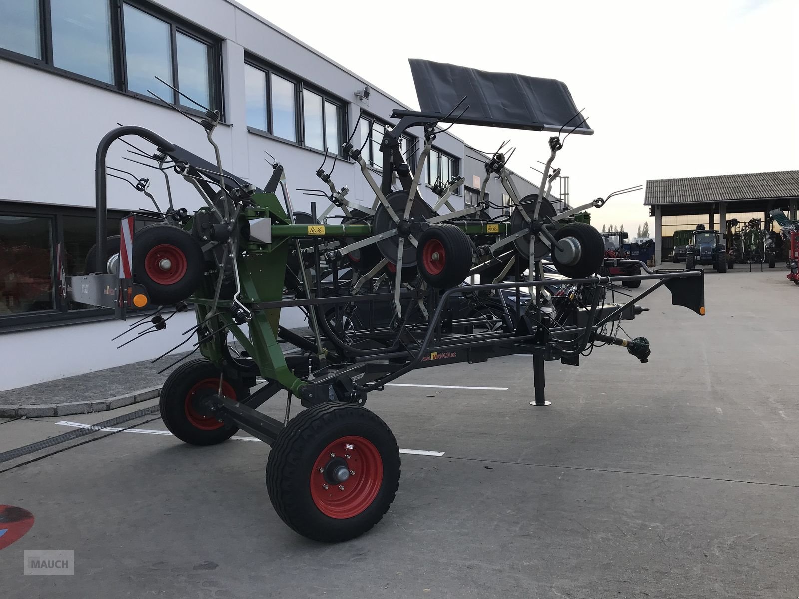 Kreiselheuer des Typs Fendt Twister 13010 T, Neumaschine in Burgkirchen (Bild 9)