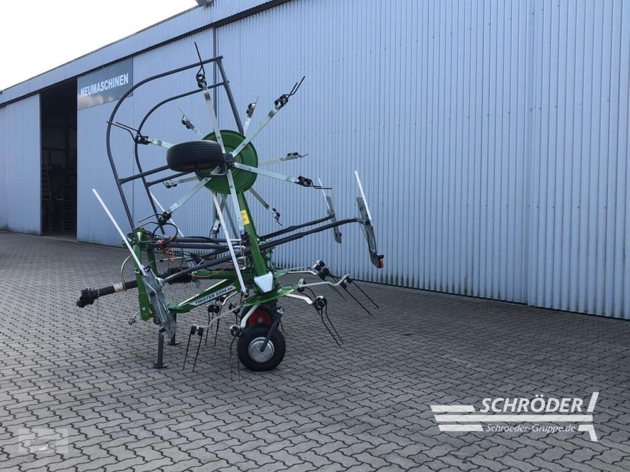 Kreiselheuer des Typs Fendt TWISTER 5204 DN, Gebrauchtmaschine in Ahlerstedt (Bild 2)