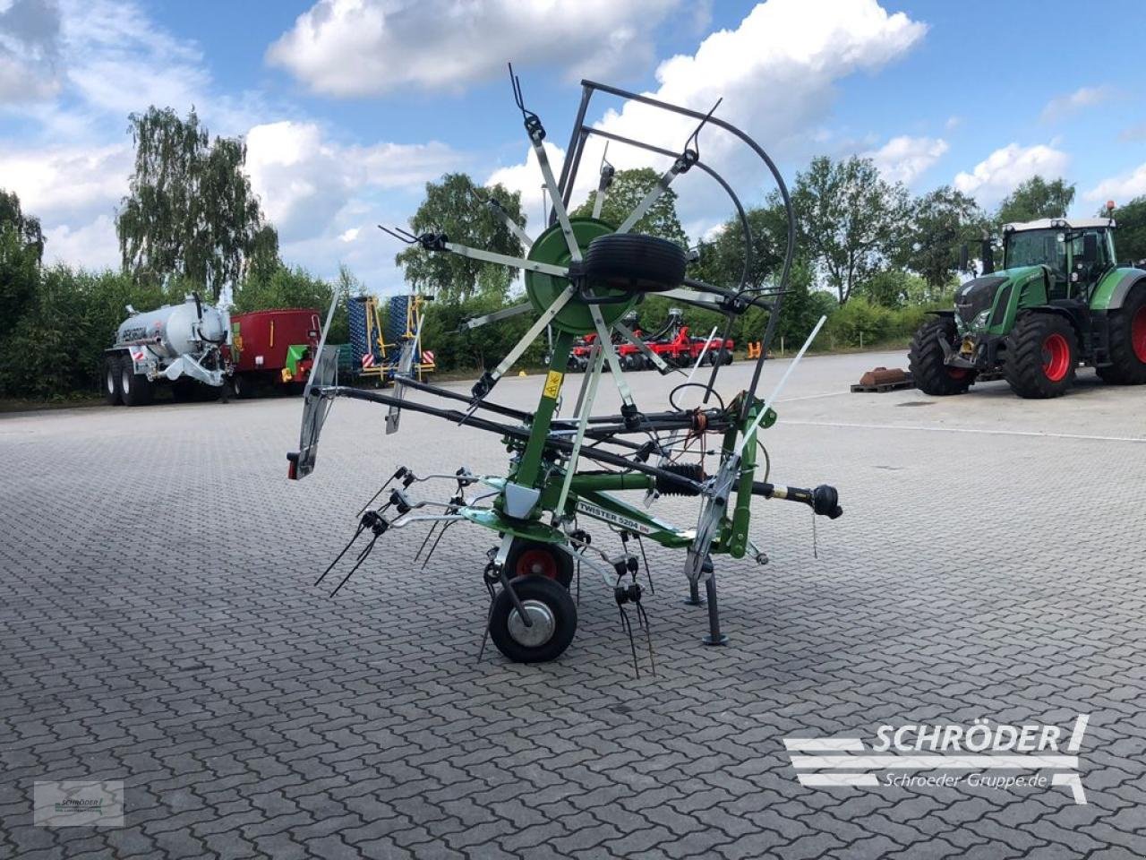 Kreiselheuer des Typs Fendt TWISTER 5204 DN, Gebrauchtmaschine in Ahlerstedt (Bild 4)