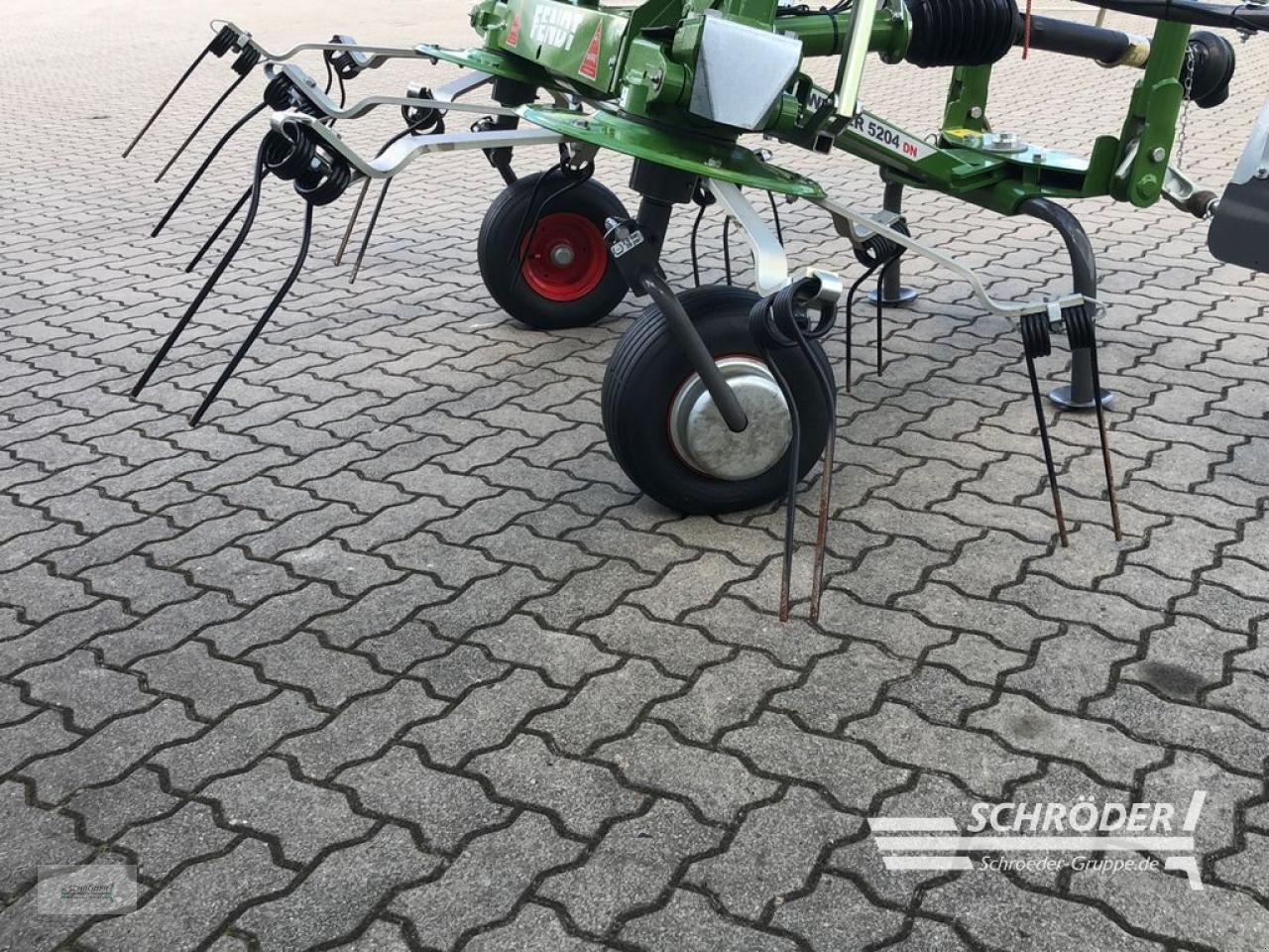 Kreiselheuer des Typs Fendt TWISTER 5204 DN, Gebrauchtmaschine in Ahlerstedt (Bild 7)