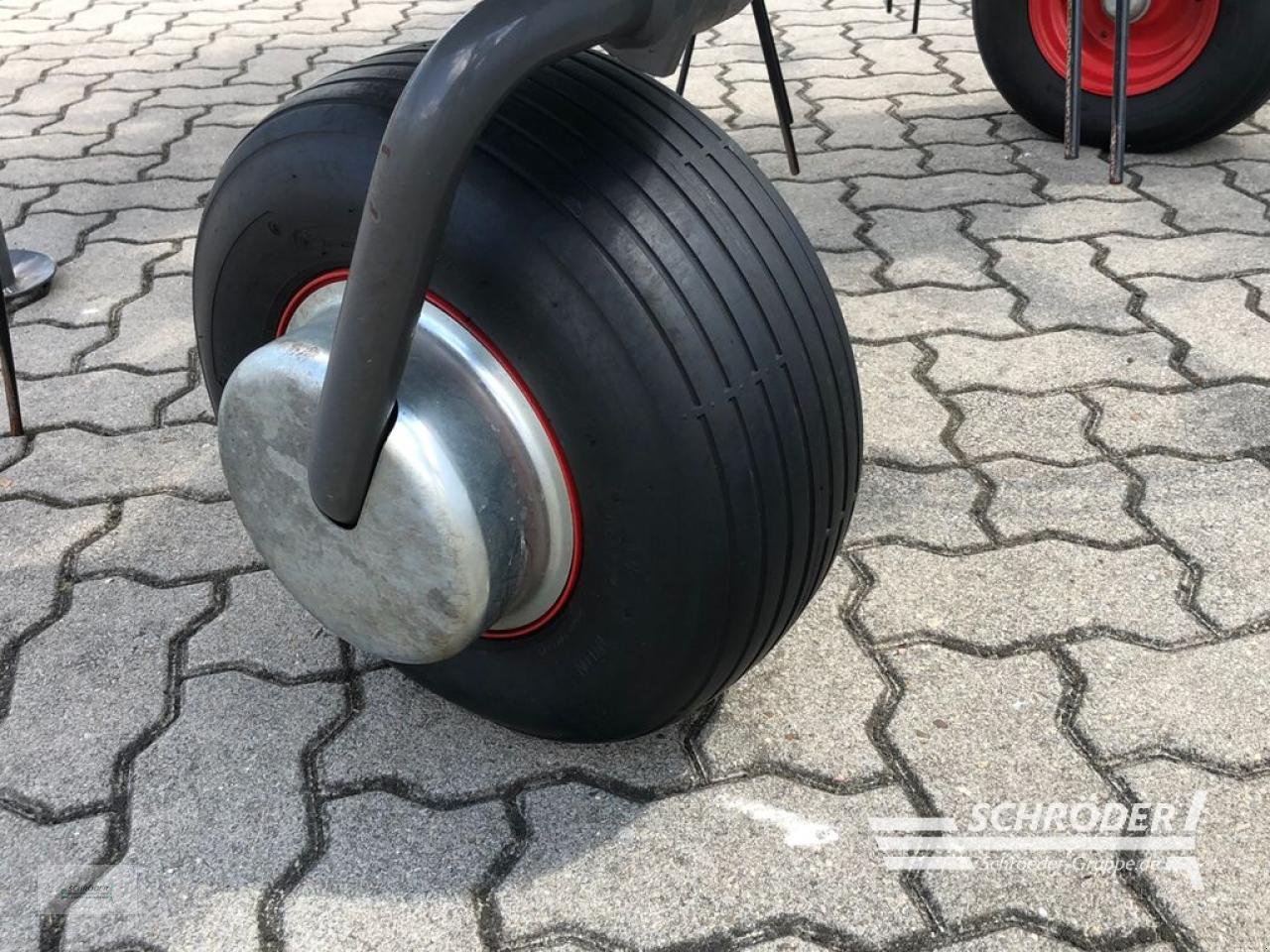 Kreiselheuer des Typs Fendt TWISTER 5204 DN, Gebrauchtmaschine in Ahlerstedt (Bild 9)