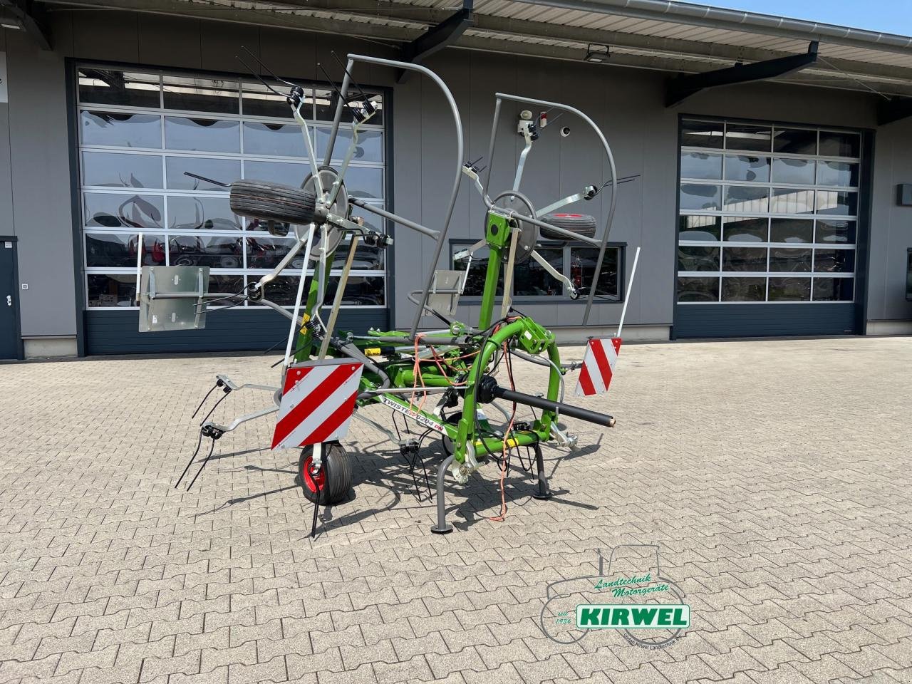 Kreiselheuer des Typs Fendt Twister 5204, Neumaschine in Blankenheim (Bild 1)