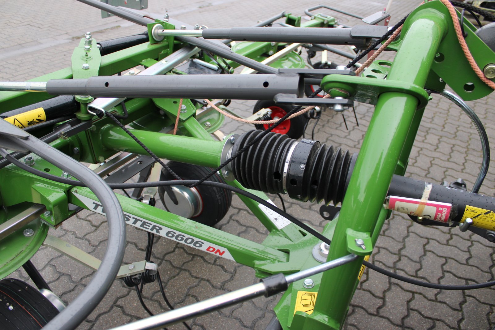 Kreiselheuer des Typs Fendt Twister 6606 DN, Neumaschine in Holle- Grasdorf (Bild 6)