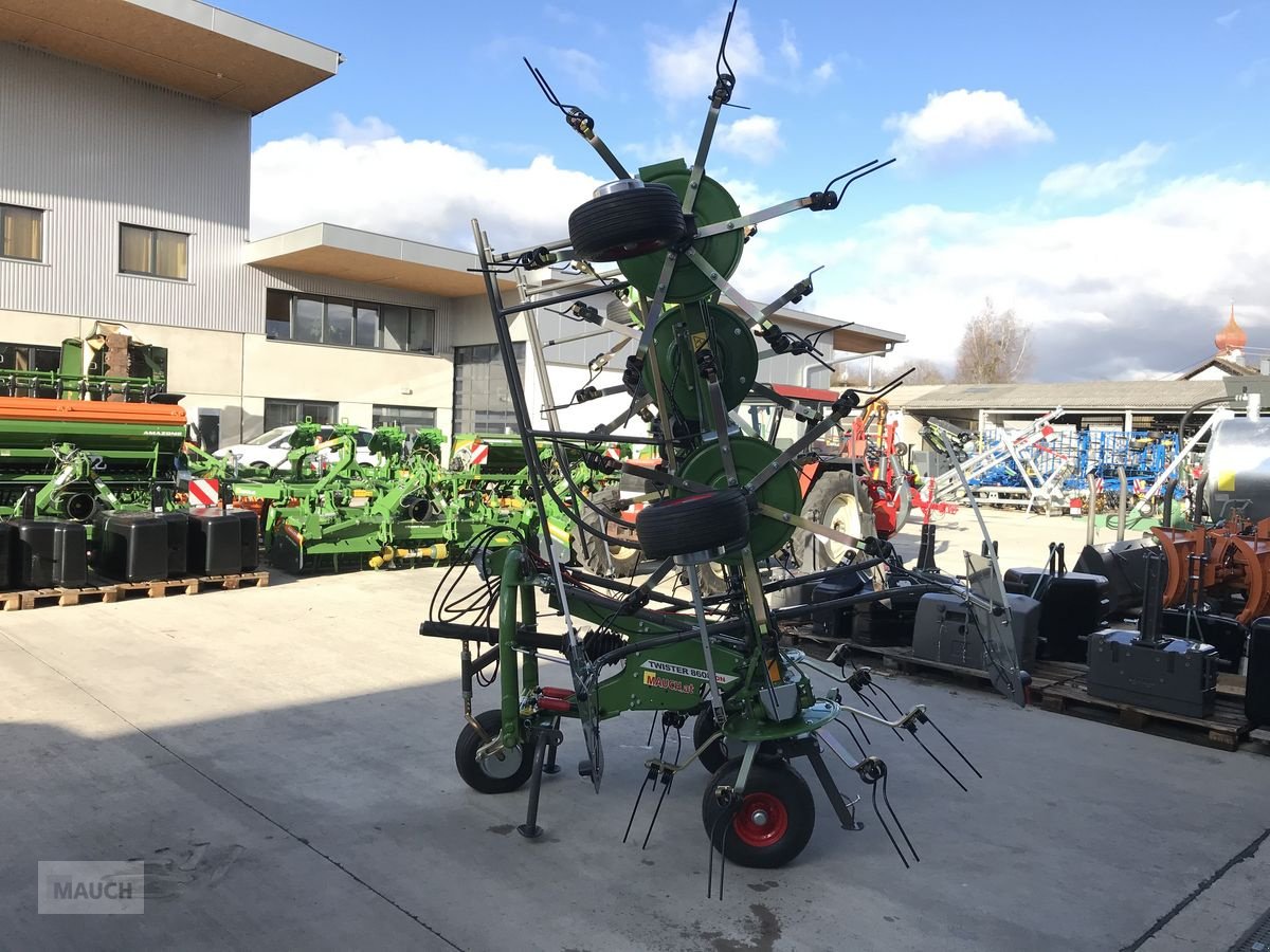 Kreiselheuer of the type Fendt Twister 8608 DN, Neumaschine in Burgkirchen (Picture 6)