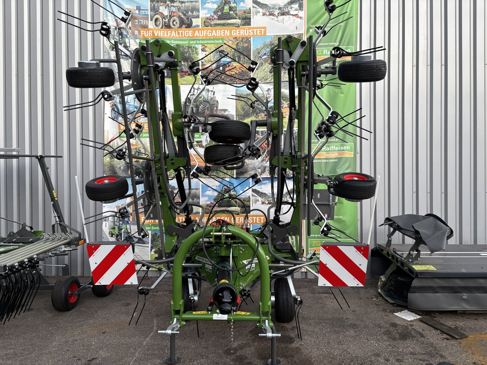 Kreiselheuer des Typs Fendt Twister 8608 DN, Neumaschine in Donaueschingen (Bild 1)