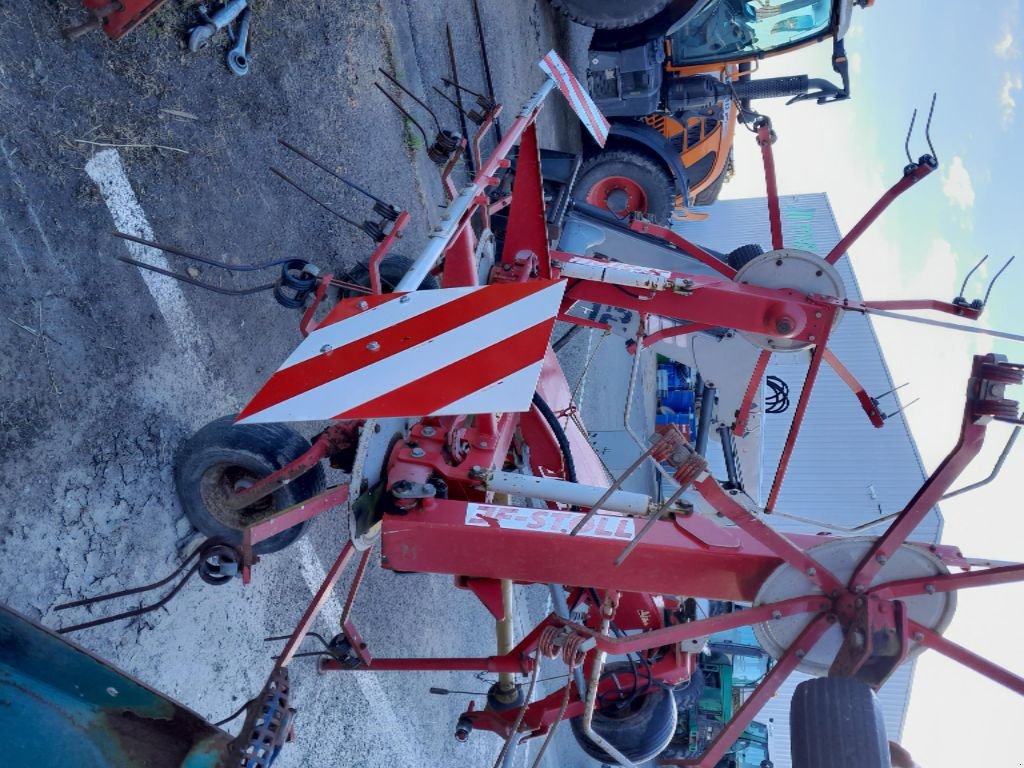 Kreiselheuer tipa JF Stoll Z585 PRO, Gebrauchtmaschine u BAZOGES EN PAREDS (Slika 2)